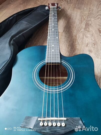 Акустическая гитара