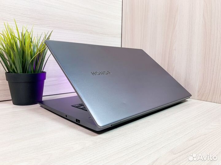 Ноутбук Honor Magicbook X15 Core i5/8Gb/SSD512Gb