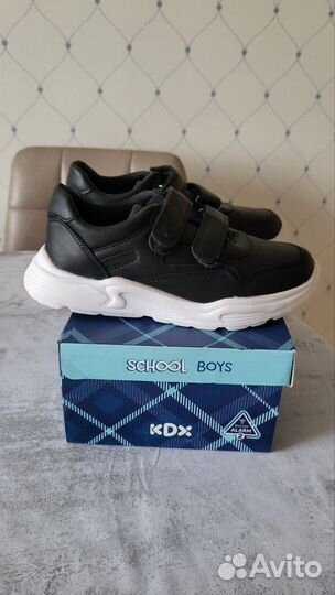 Кроссовки школьные 34