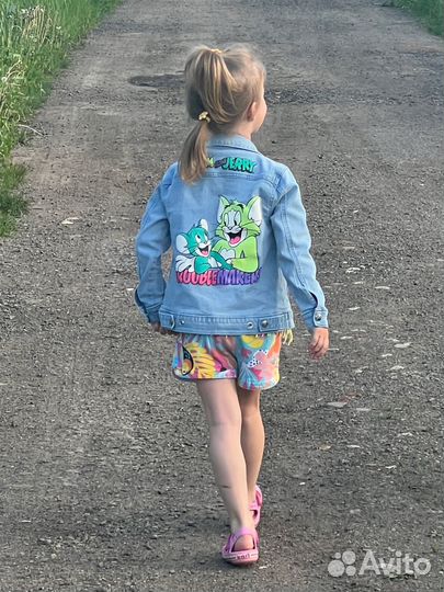 Джинсовая куртка на девочку 116 размер