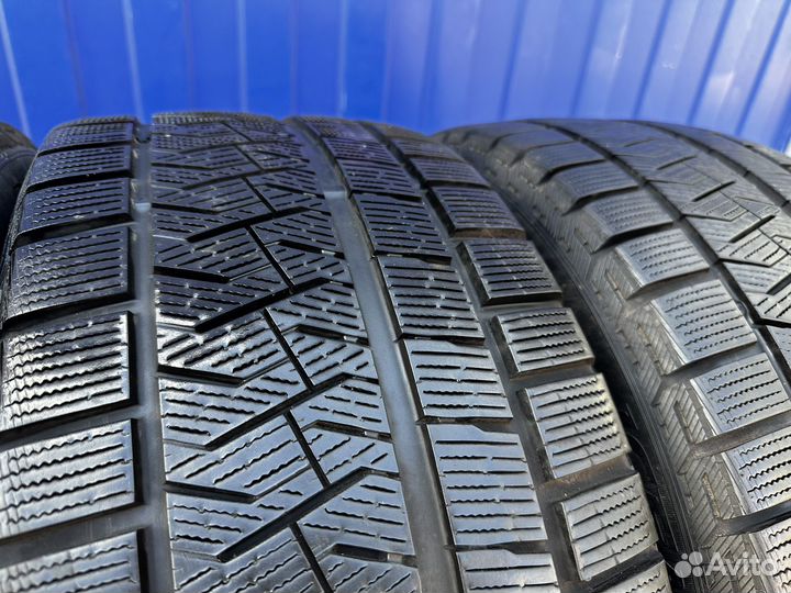 Pirelli Ice Asimmetrico 225/45 R18 и 245/40 R18 95Q