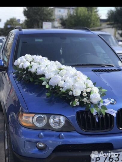 Свадебные украшения на машину