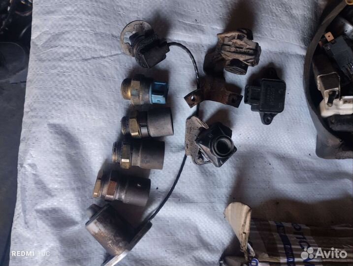 Датчик положения кузова Опель Омега б