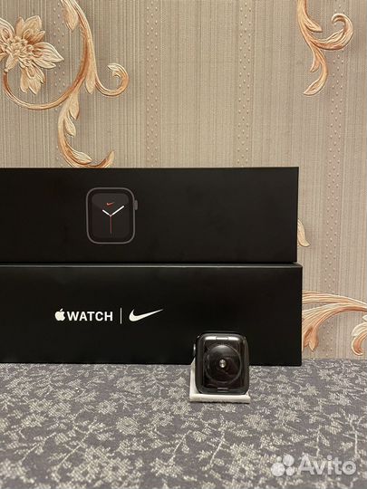 Часы Apple watch nike se 2020 40 mm 32 GB