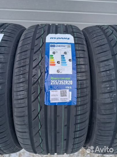 Rydanz Roadster R02 255/35 R20