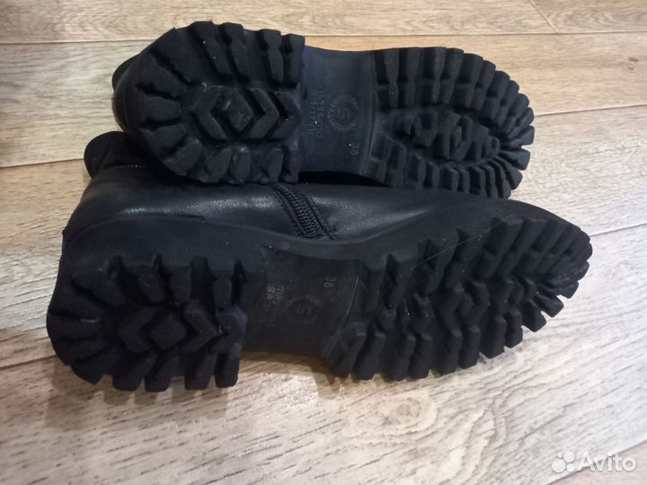 Ботинки женские Massumo Santini р.38-38,5