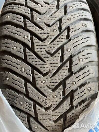 Nokian Tyres Hakkapeliitta 8 SUV 235/55 R20