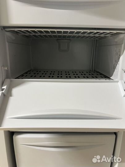 Морозильная камера Indesit 4 секции
