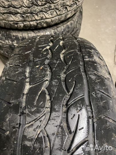 Kumho Road Venture AT 825 265/65 R17