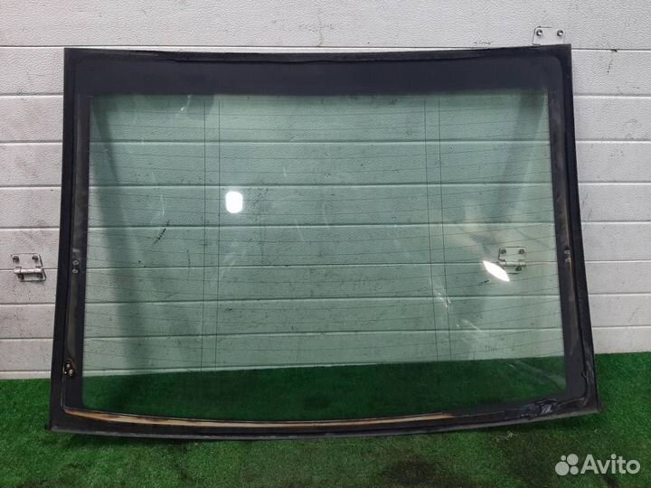 Стекло заднее Peugeot 407 (6E) 2007
