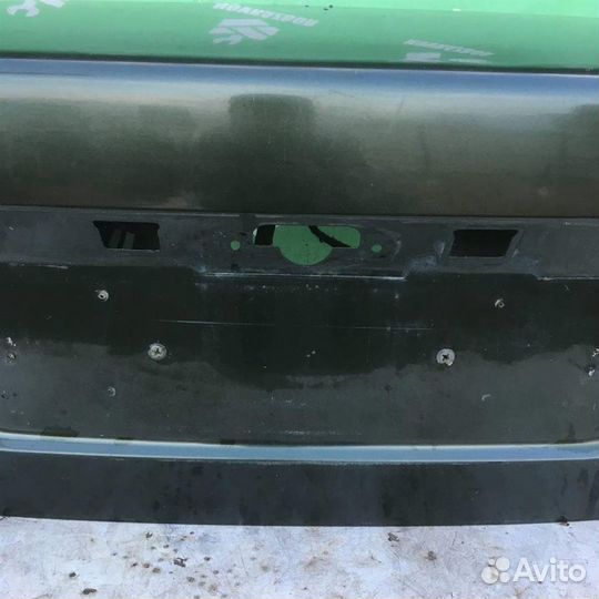 Крышка багажника Вольво C40