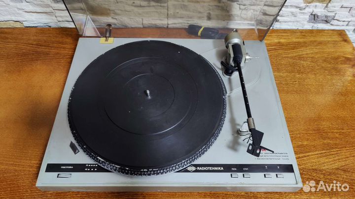 Проигрыватель винила Ария 102