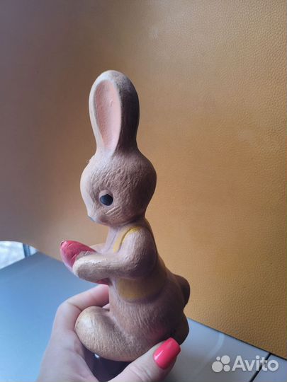 Игрушка-пищалка заяц СССР