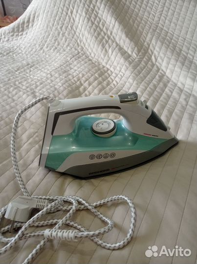 Утюг redmond б/у, в рабочем состоянии