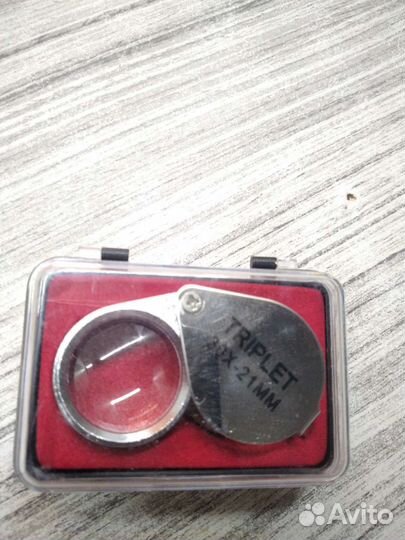 Лупа увеличительная для ювелирных изделий