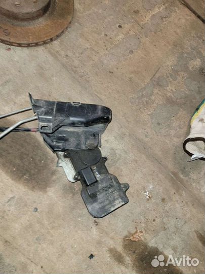 Замок водительской двери на мазду 6