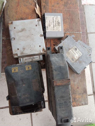 Блоки от Форда скорпион 1992г.в