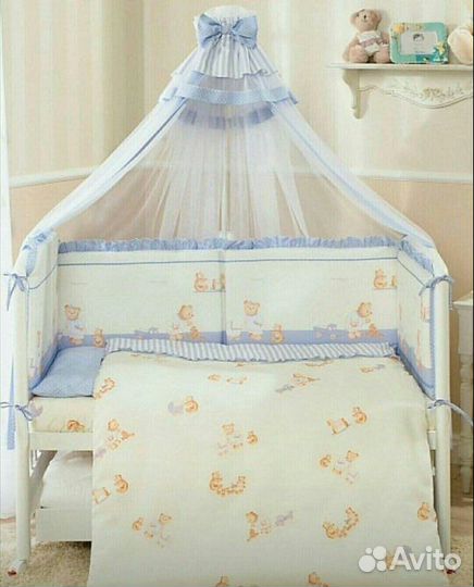 Набор в детскую кроватку