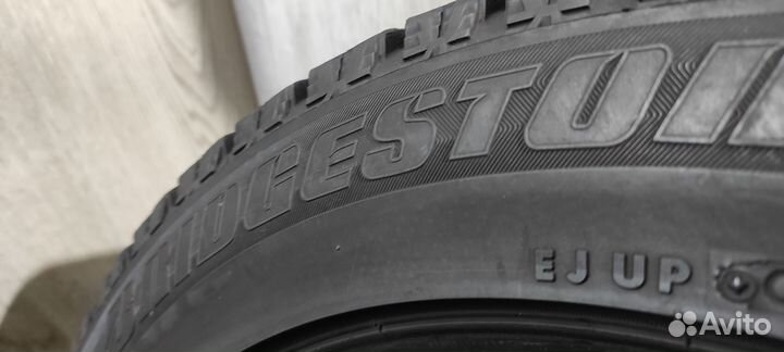 Bridgestone Blizzak Revo GZ 225/55 R17