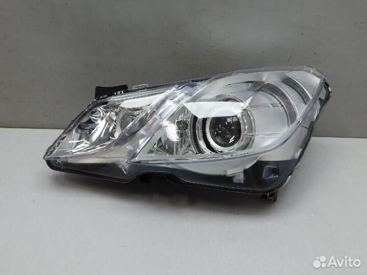 Фара левая Mercedes-Benz E-Class