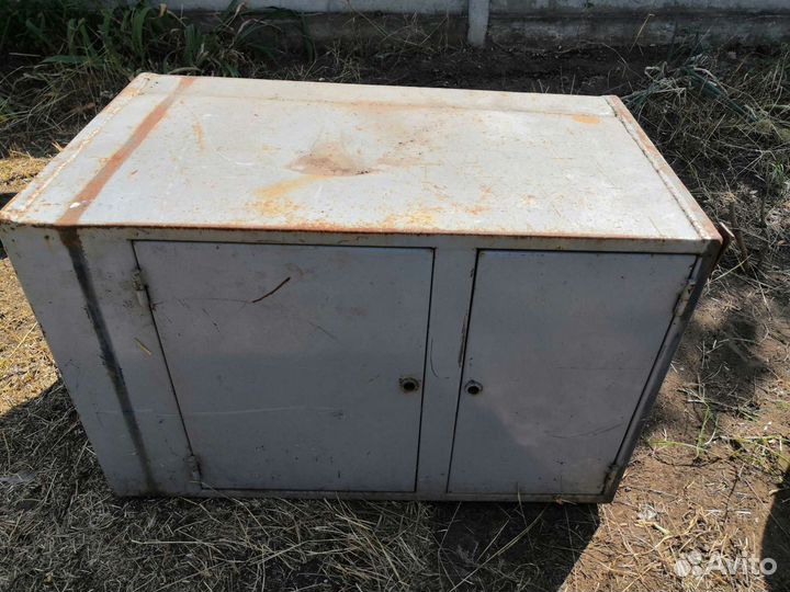 Топливный бак 600л. Ящик для инструмента