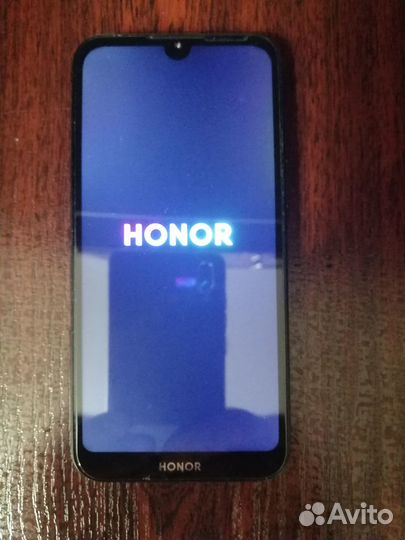 Телефон honor 8s (play)