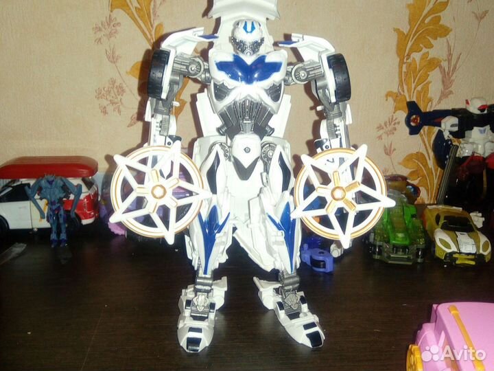 Трансформер Бамблби