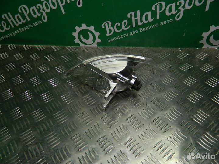 Поворотник правый Ваз 2110