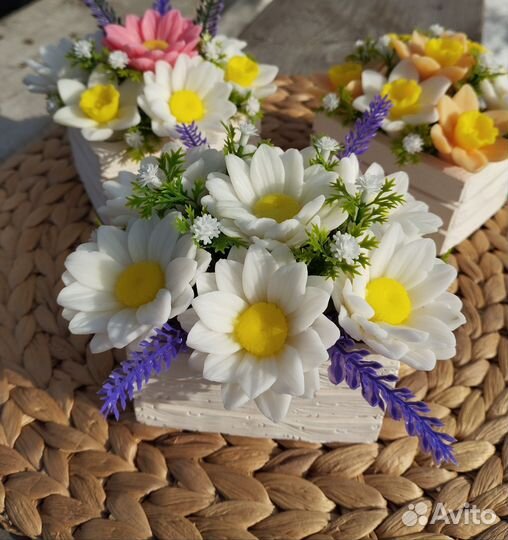 Мыльные букеты в гипсовом кашпо