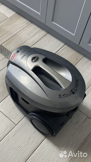 Моющий пылесос LG