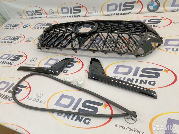 Решетка Land Cruiser 200 TRD Black с 2016г