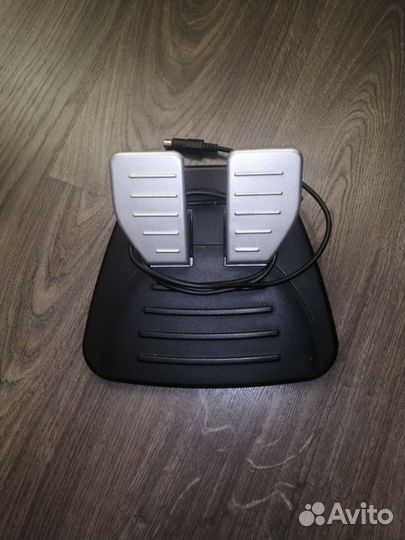 Игровой руль с педалями для пк