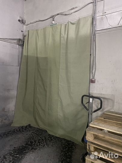 Брезентовая штора в гараж