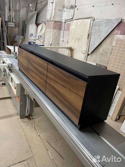 Тумба под телевизор