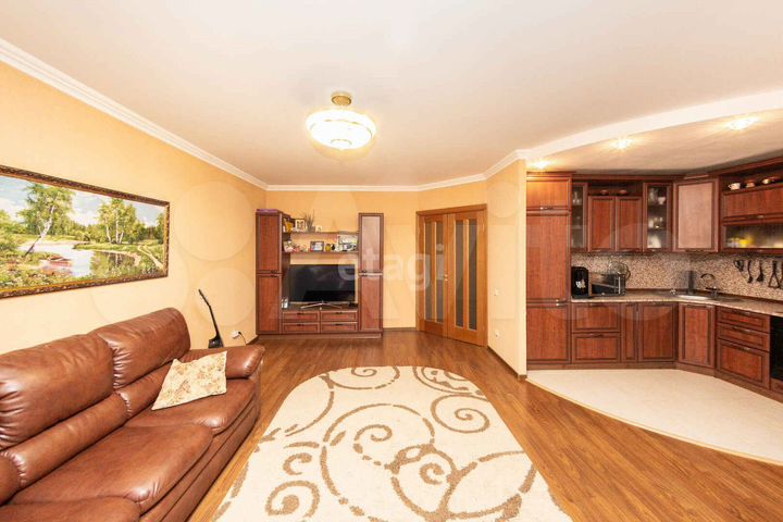 3-к. квартира, 85 м², 7/10 эт.