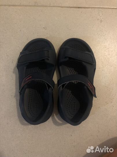 Сандалии crocs c8