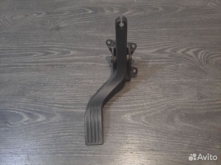Педаль газа Ford Focus 1
