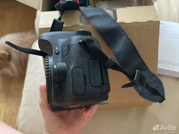 Зеркальный фотоаппарат canon eos 760D