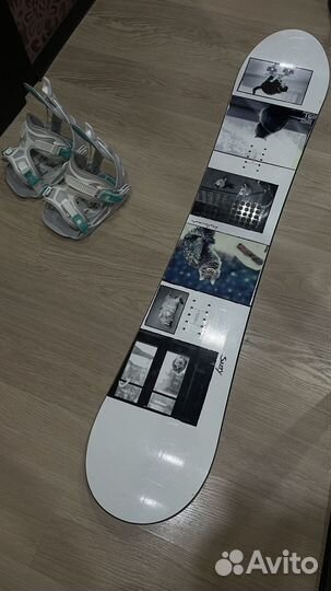 Сноуборд и ботинки для сноуборда