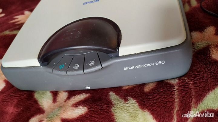 Продам Сканер epson660