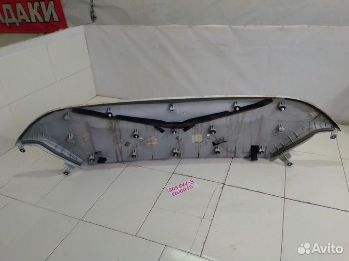 Накладка крышки багажника (Kia Quoris)