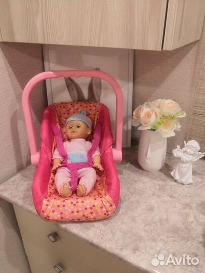 Малыш в переноске