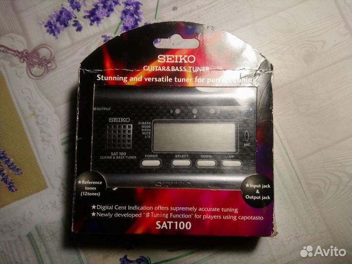 Гитарный тюнер Seiko SAT100