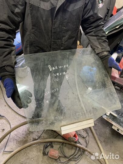 Заднее правое стекло Дэу Нексия