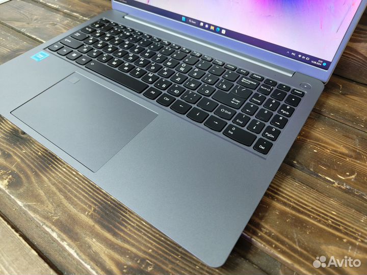 Ноутбук FlashBook Base 16 Intel 2K IPS Quad HD 1TB