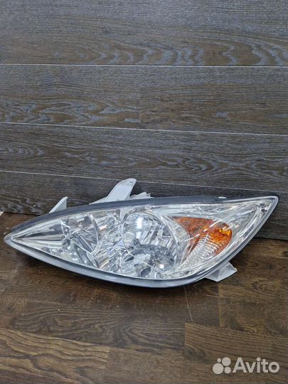 Фара Toyota Camry