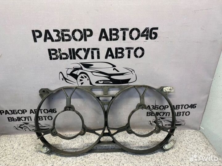 Диффузор радиатора Лада Нива 2121