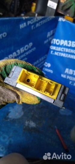 Блок управления airbag Bmw E65 седан N62B44 2004