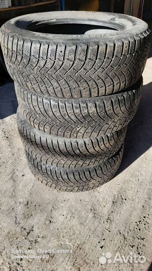 Michelin 4x4 Synchrone 215/65 R16