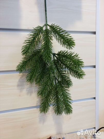 Искусственная ветка Ёлка / Ель